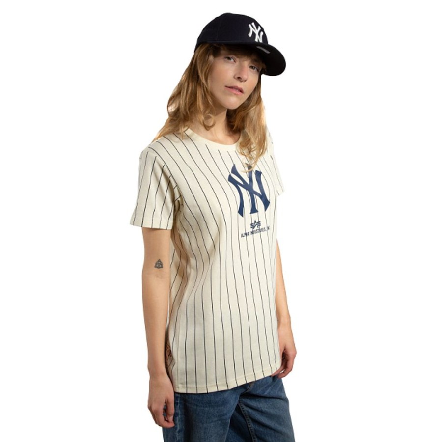 Ropa New Era | Playera Manga Corta Alpha Industries X Mlb New York Yankees Para Mujer